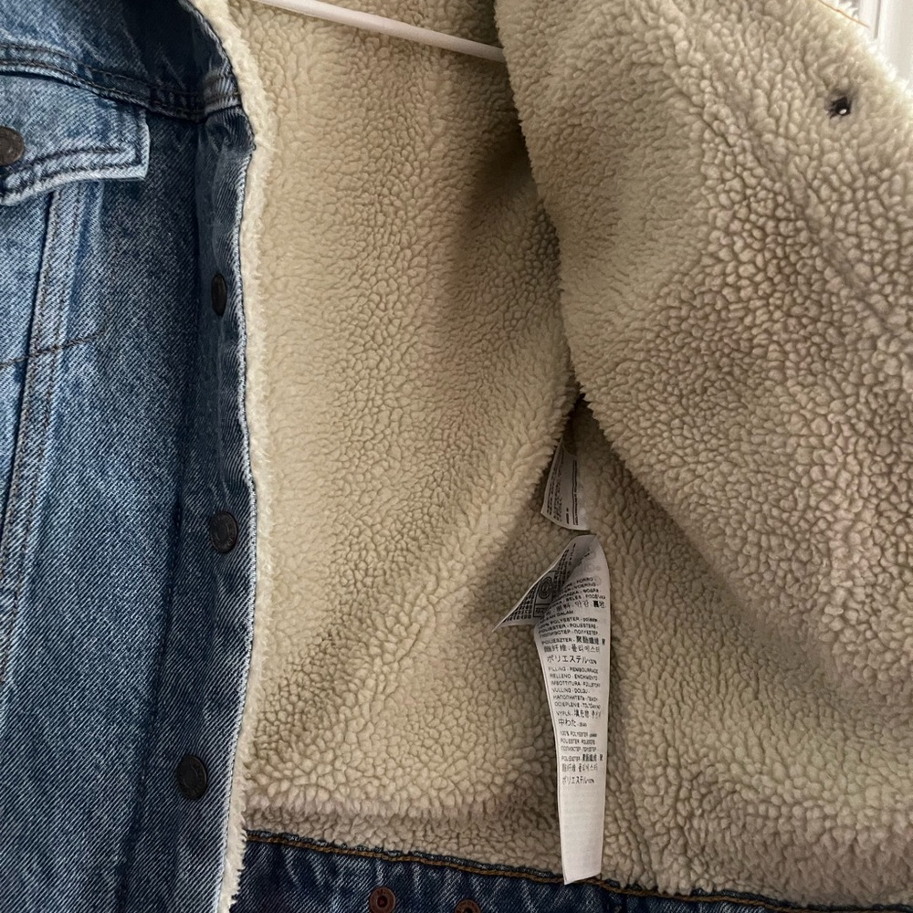 Levi's Light Blue Denim Sherpa Lined Jean Jacket - Picture 3 of 9